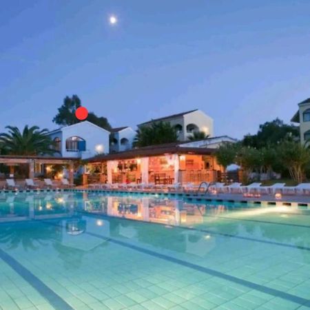 Govino Bay Luxury Beach Loft Apartment Danilia Exterior photo