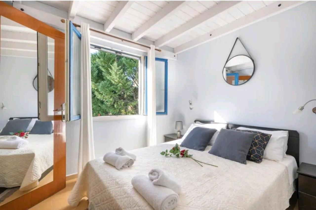 Govino Bay Luxury Beach Loft Apartment Danilia Exterior photo