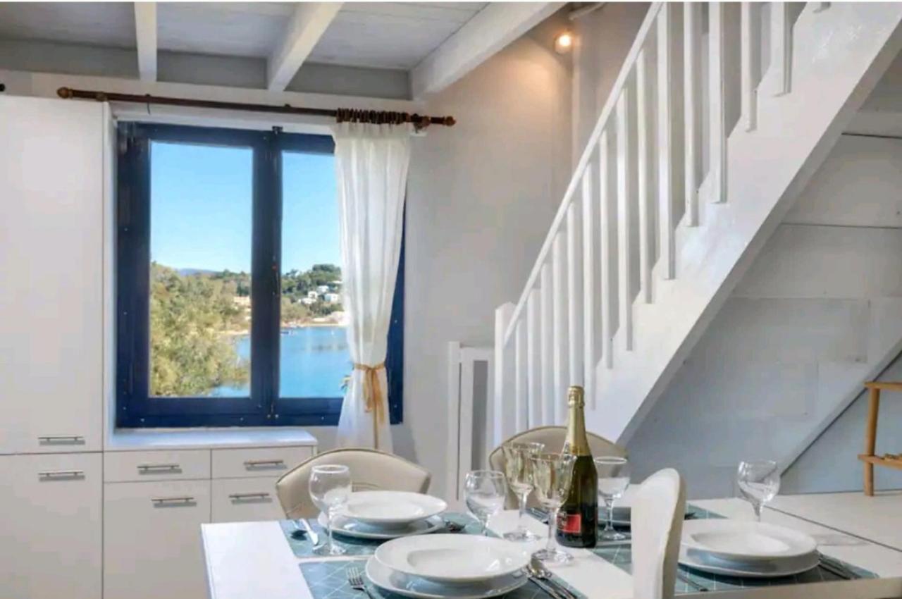 Govino Bay Luxury Beach Loft Apartment Danilia Exterior photo