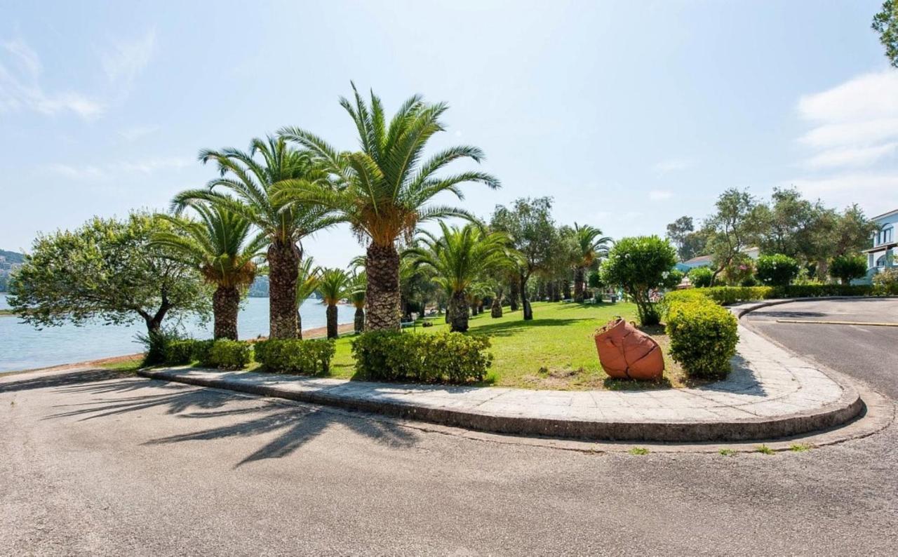 Govino Bay Luxury Beach Loft Apartment Danilia Exterior photo