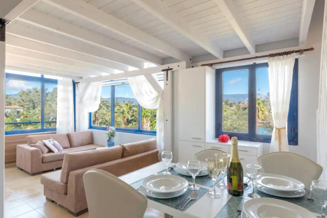Govino Bay Luxury Beach Loft Apartment Danilia Exterior photo