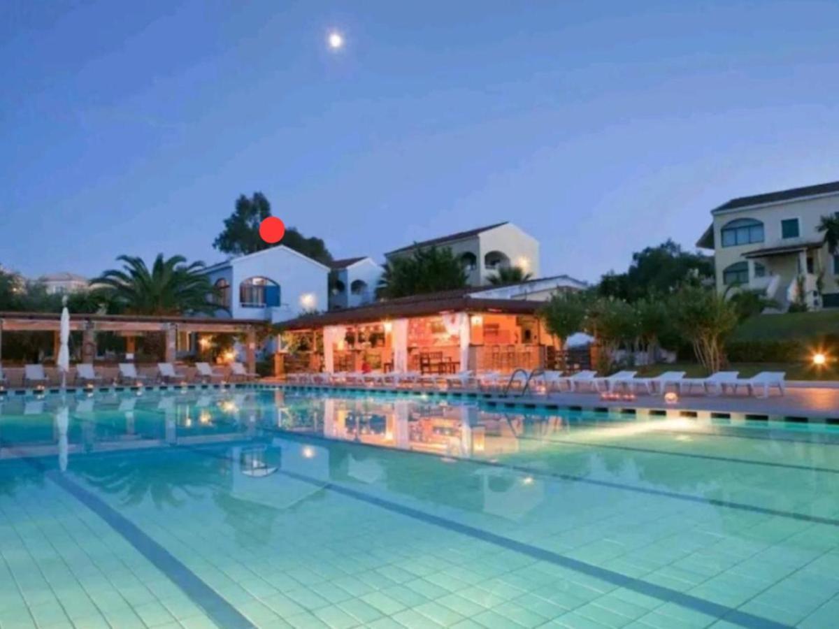 Govino Bay Luxury Beach Loft Apartment Danilia Exterior photo